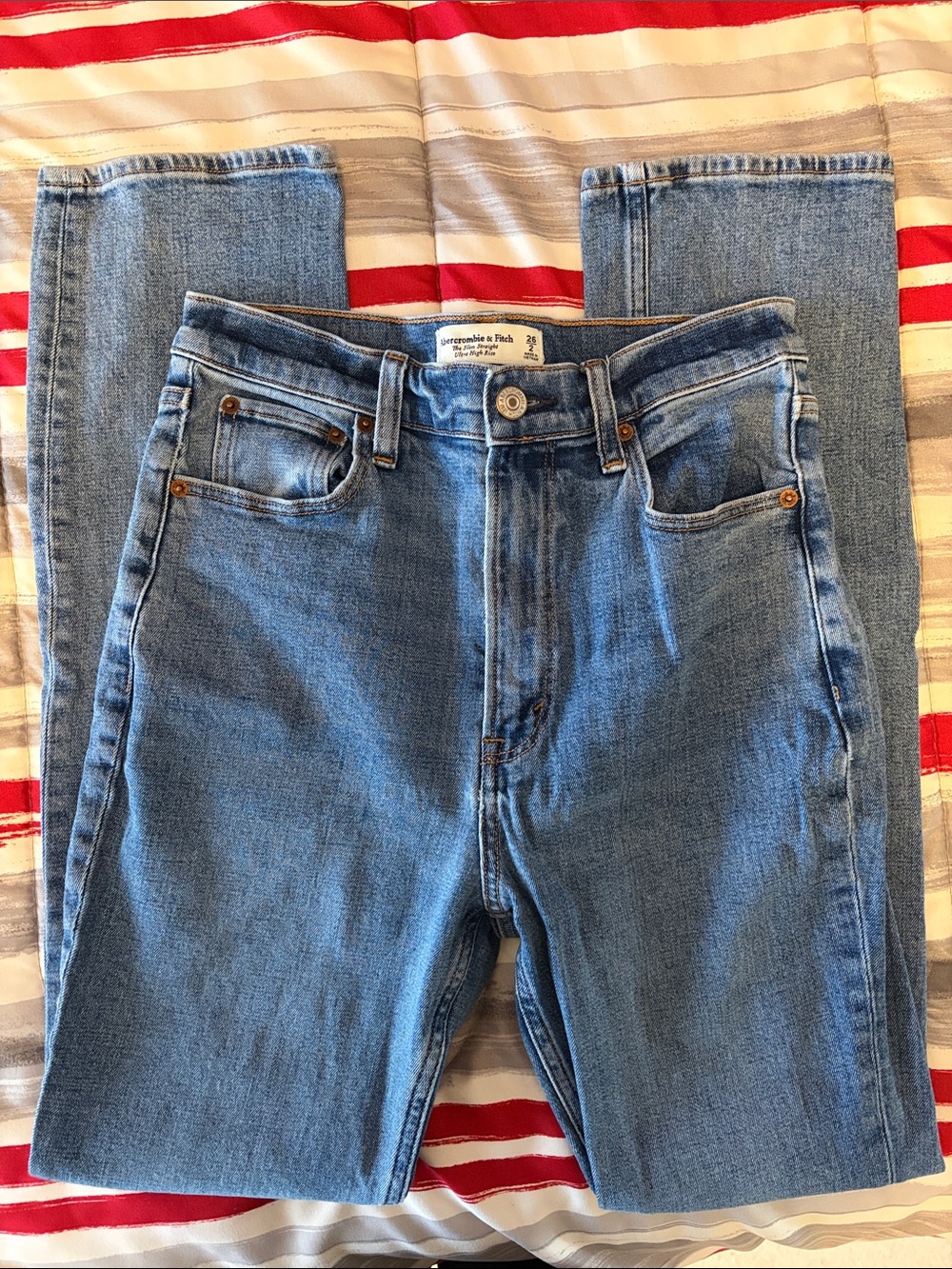 Abercrombie & Fitch Slim Straight Ultra High Rise Jeans